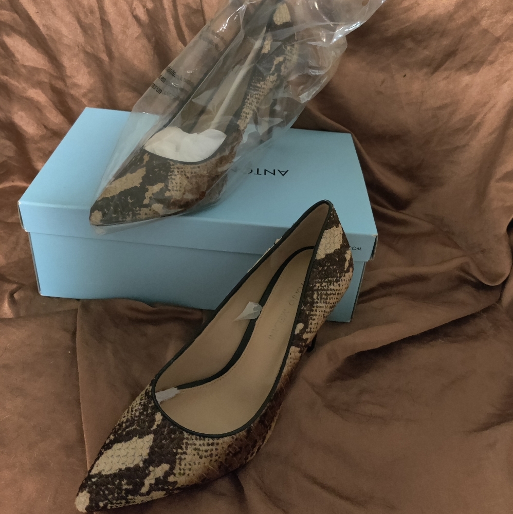 Shoes - Picture 2 of 2